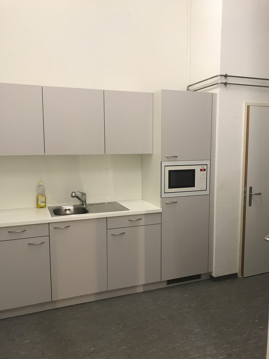 Espace à 200m2 à coté de KFC - 15