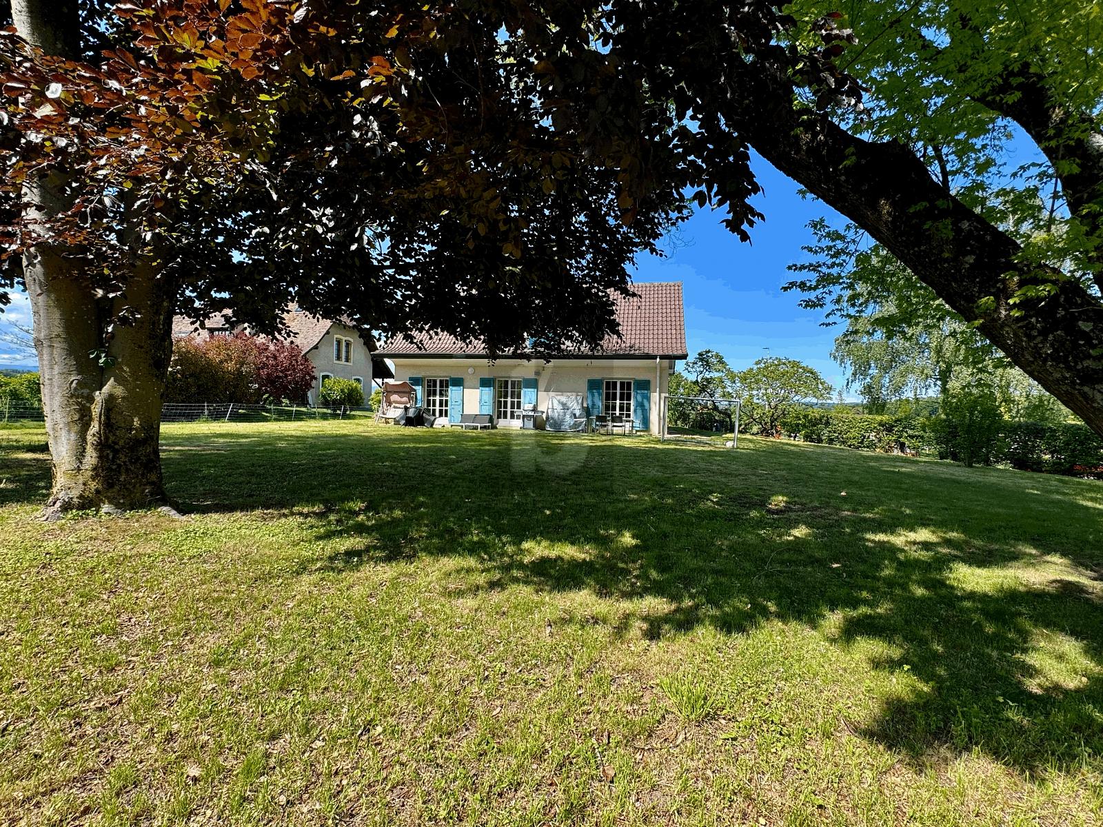 SPACIEUX TERRAIN AVEC VILLA EXISTANTE - 0