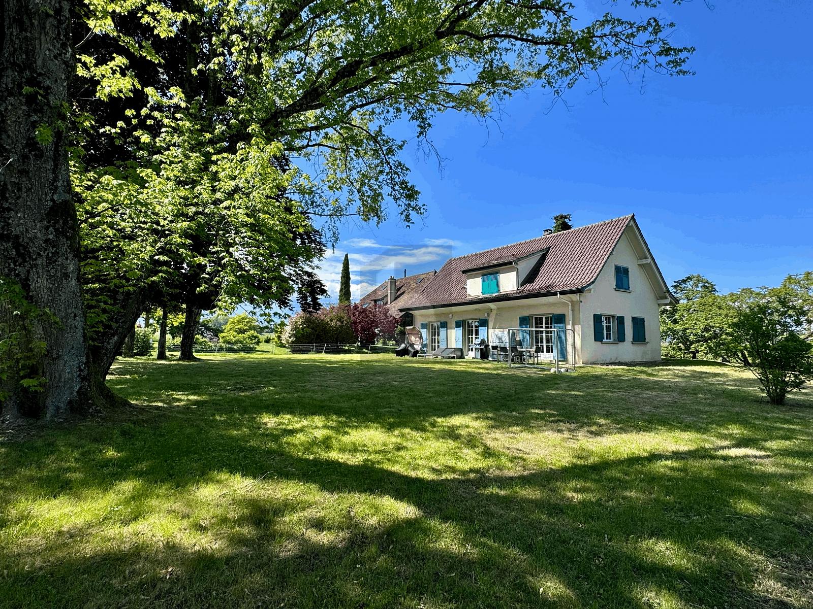 SPACIEUX TERRAIN AVEC VILLA EXISTANTE - 1