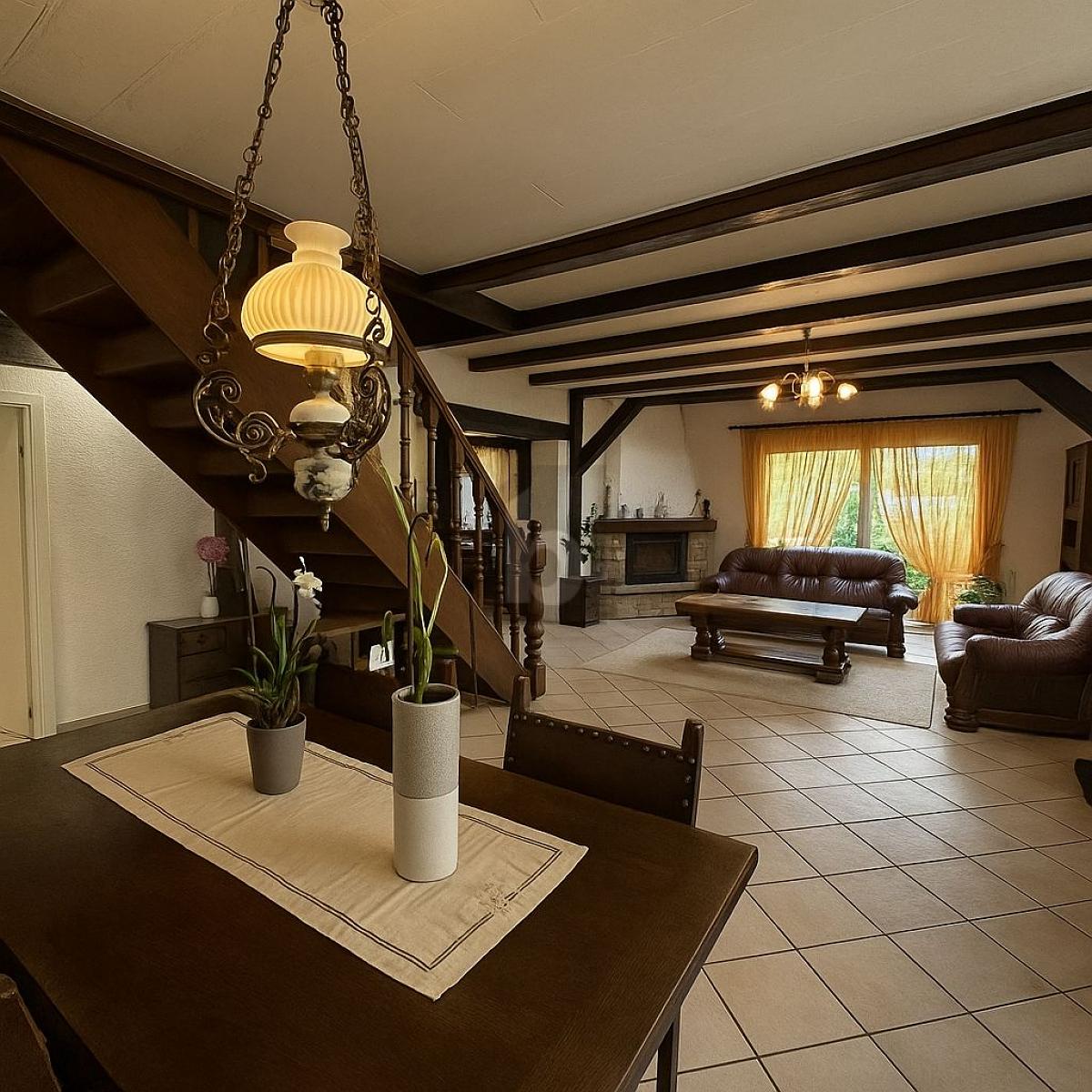 MAISON ET LOCAL COMMERCIAL - 0