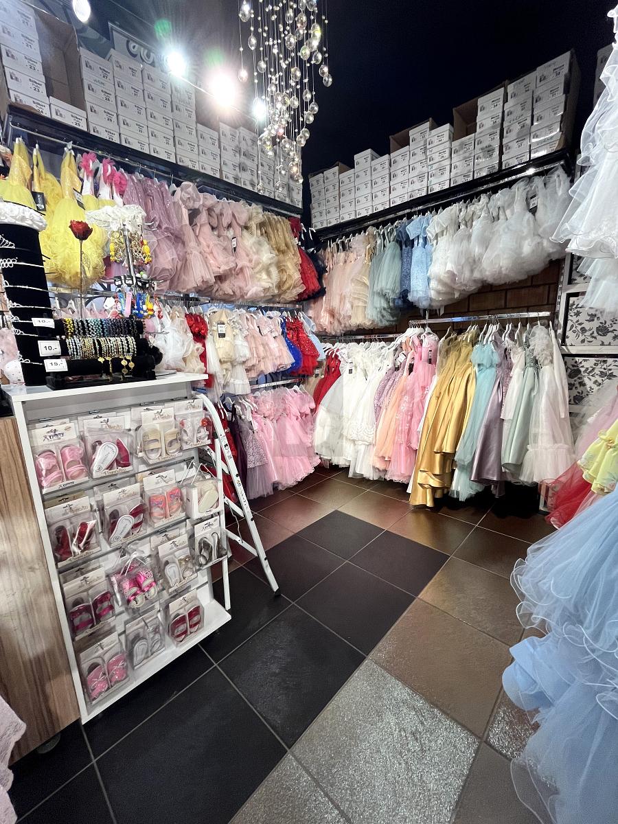 MODEBOUTIQUE ZUR ÜBERNAHME - AN BESTER LAGE - 3