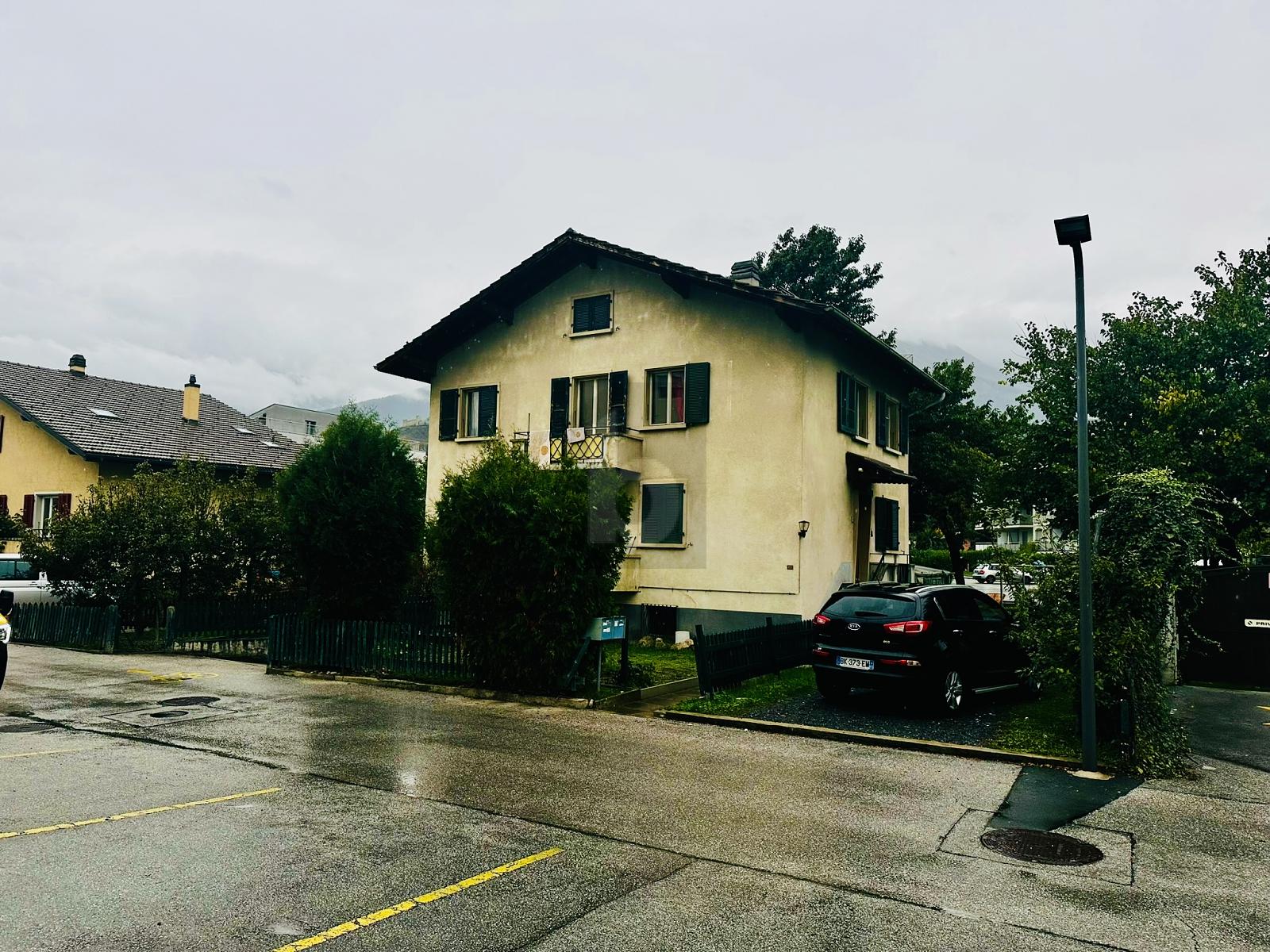 A RENOVER AVEC EXTENSION OU NOUVELLE CONSTRUCTION - 0
