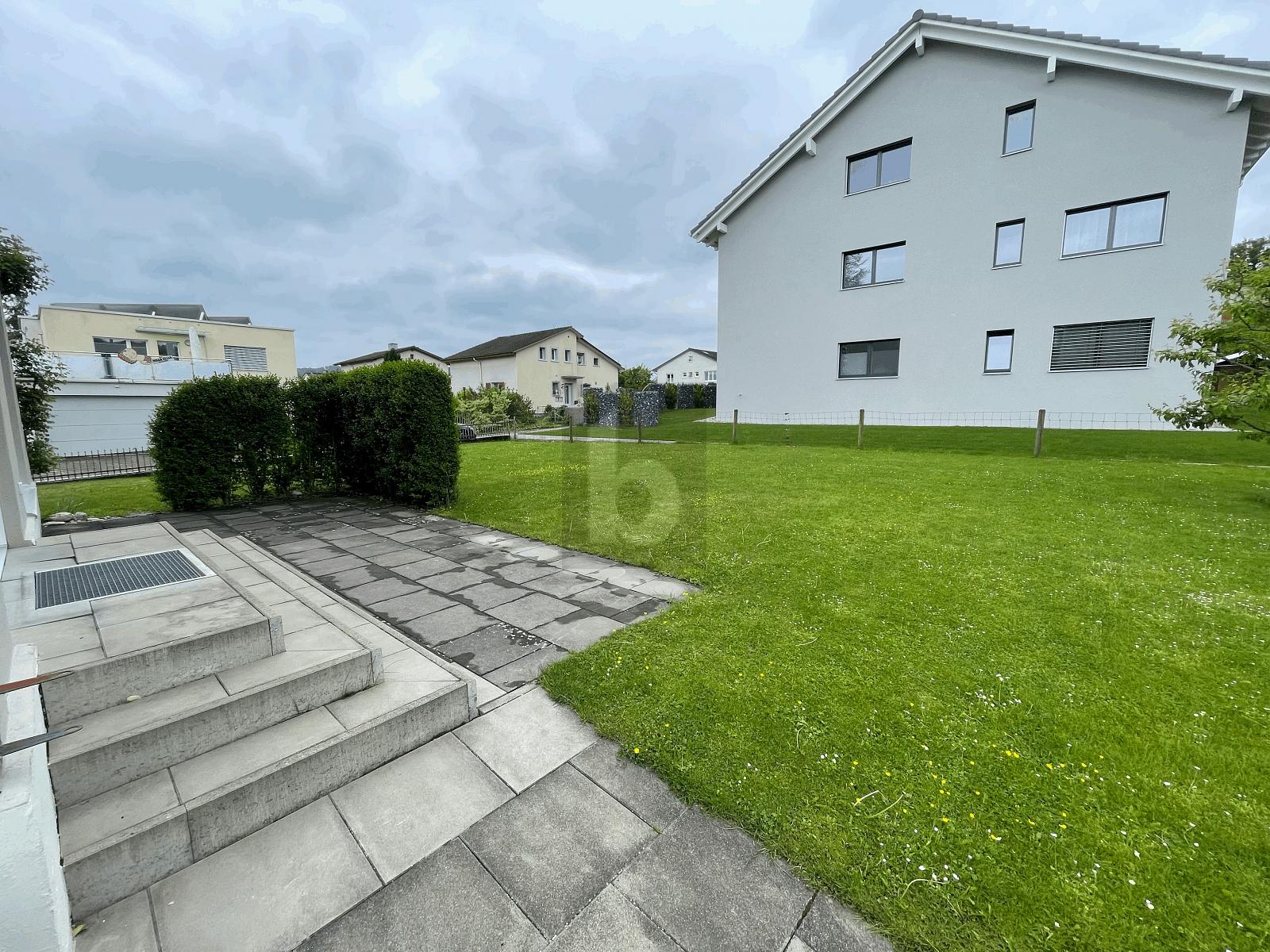 GROSSER GARTEN UND NEUE KÜCHE - 4