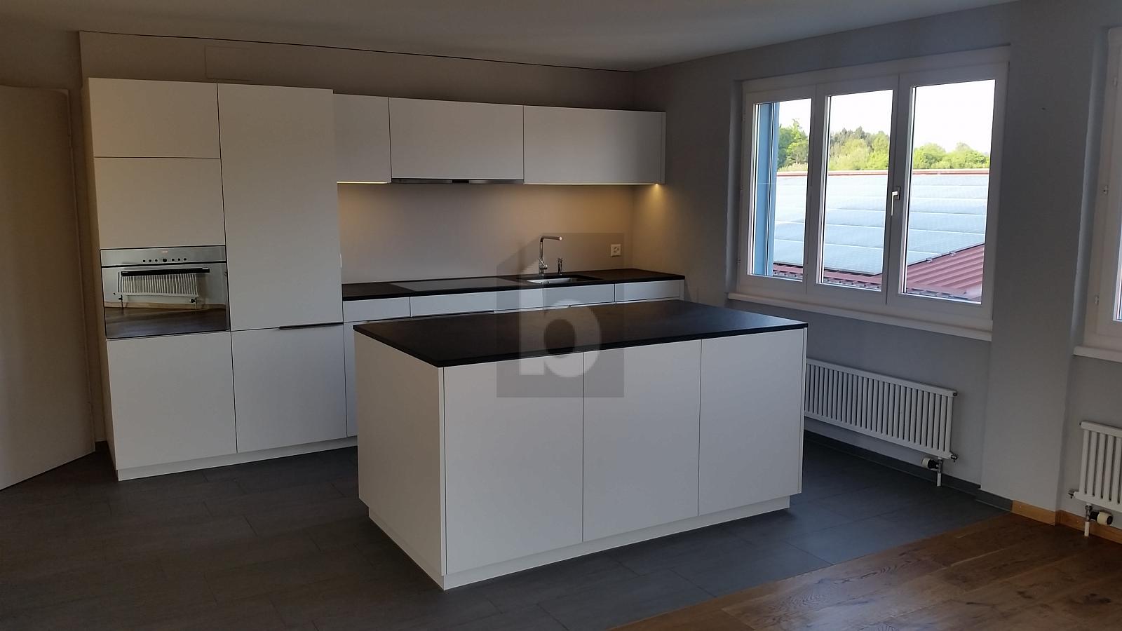 IDEALE ARBEITBEDINGUNGEN AN RUHIGER LAGE - 2