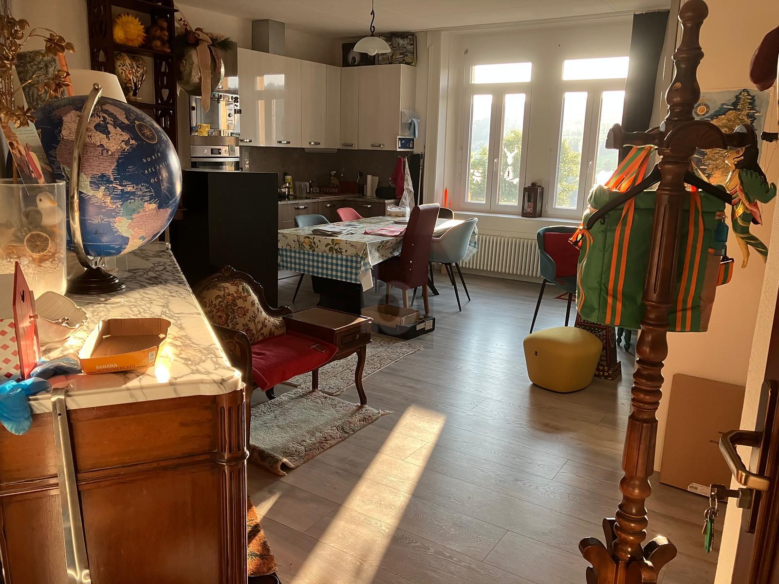 DANS MAGNIFIQUE MANOIR - 2