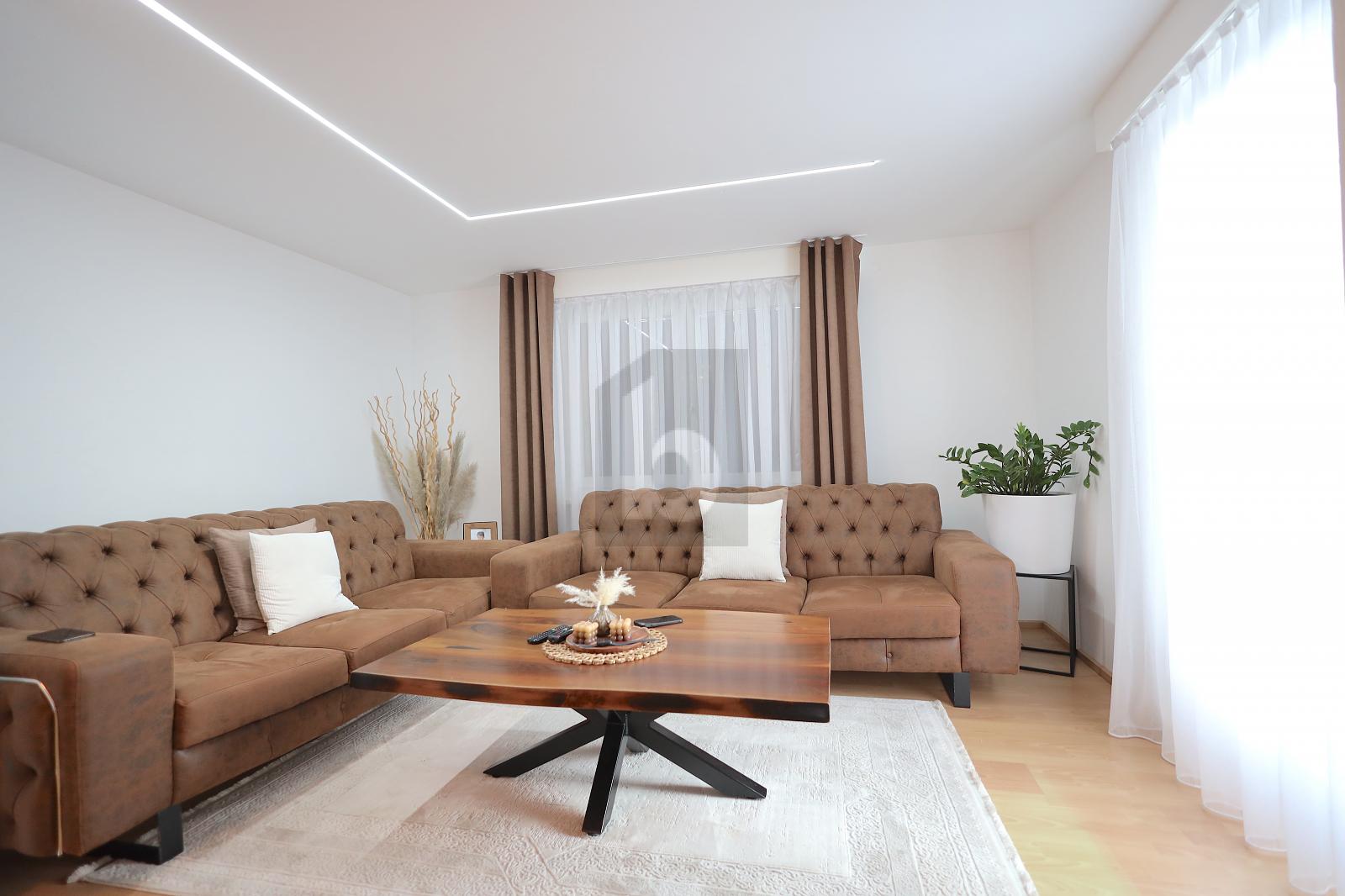 GROSSE HELLE ZIMMER UND SANIERT - 1