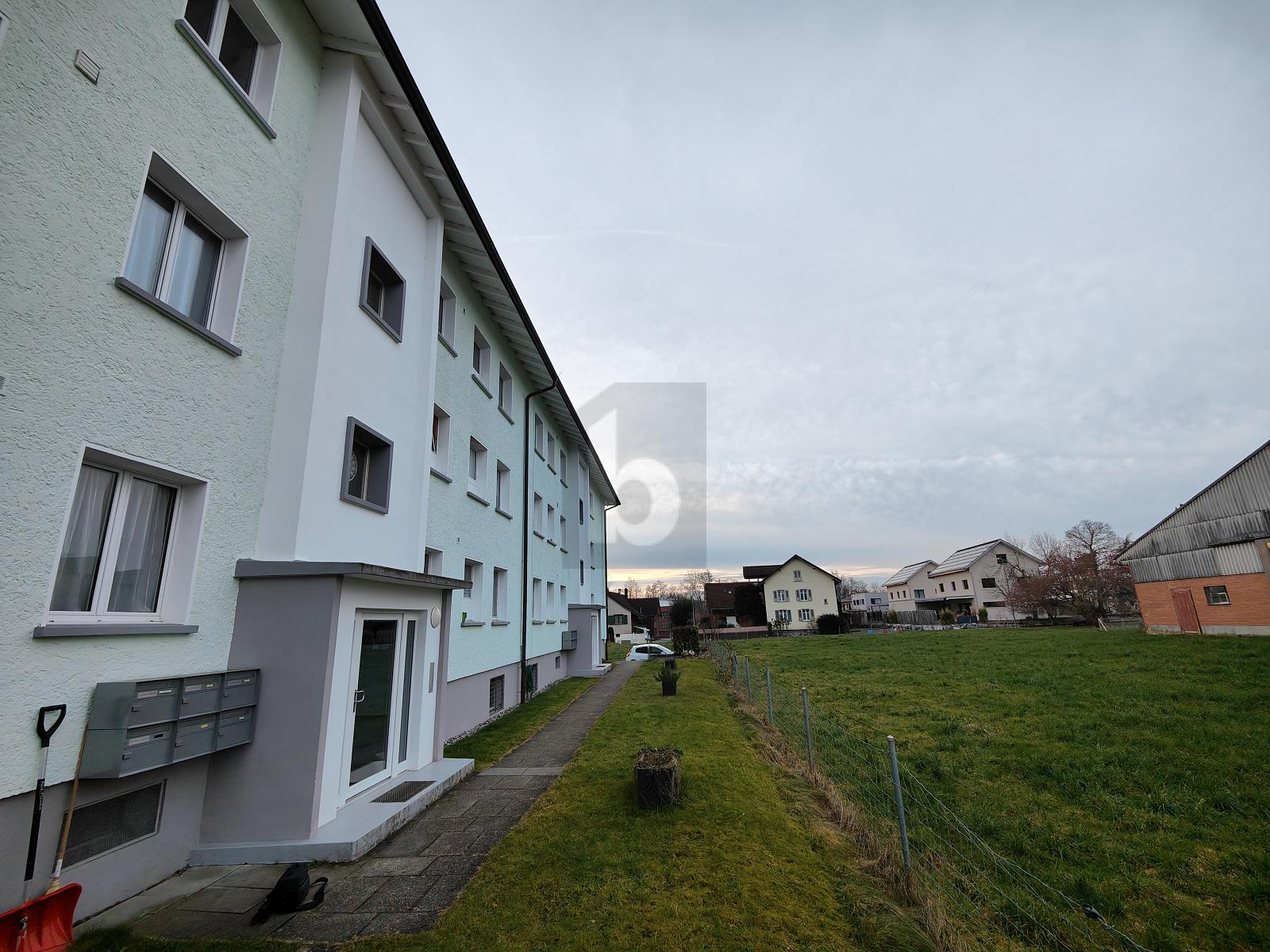 PRAKTISCH UND HELL - 4
