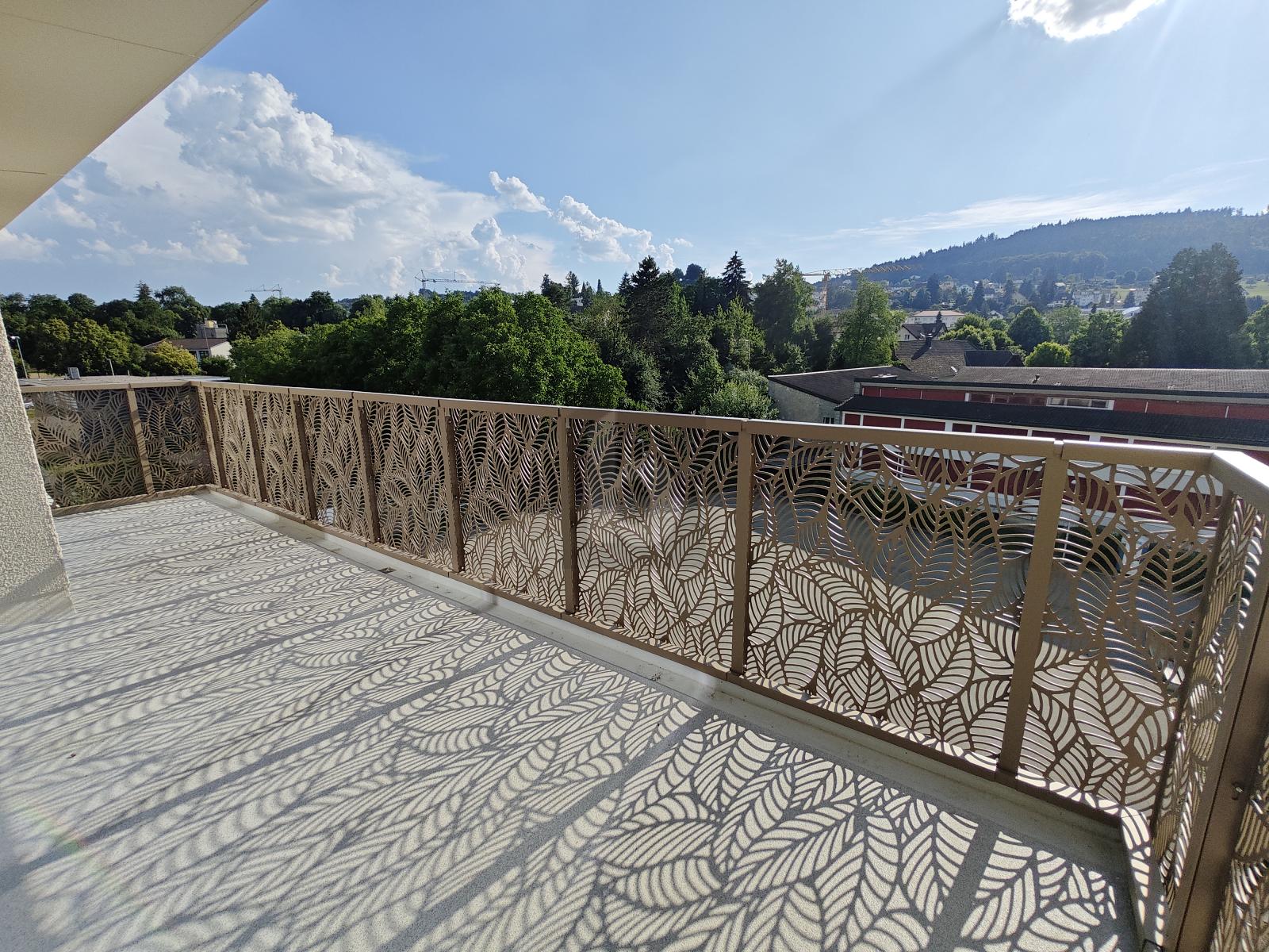 LUXURIÖS, VIEL PLATZ, GROSSER BALKON - 0