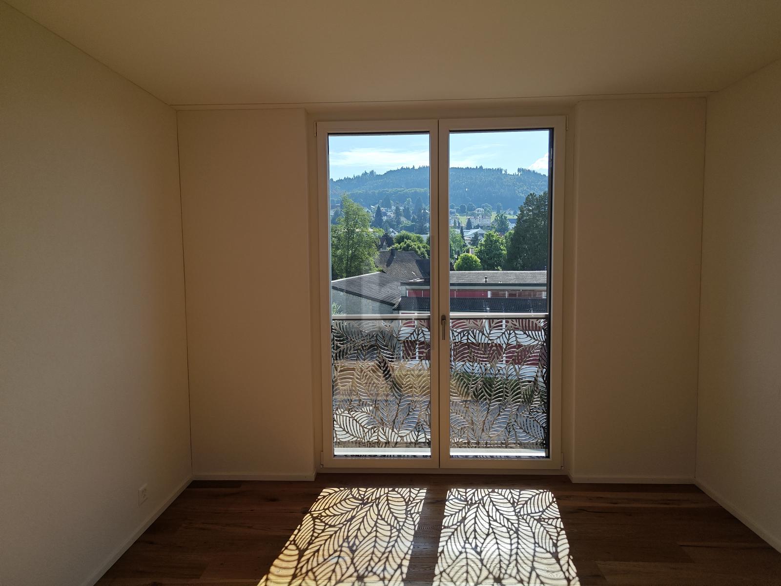 LUXURIÖS, VIEL PLATZ, GROSSER BALKON - 4