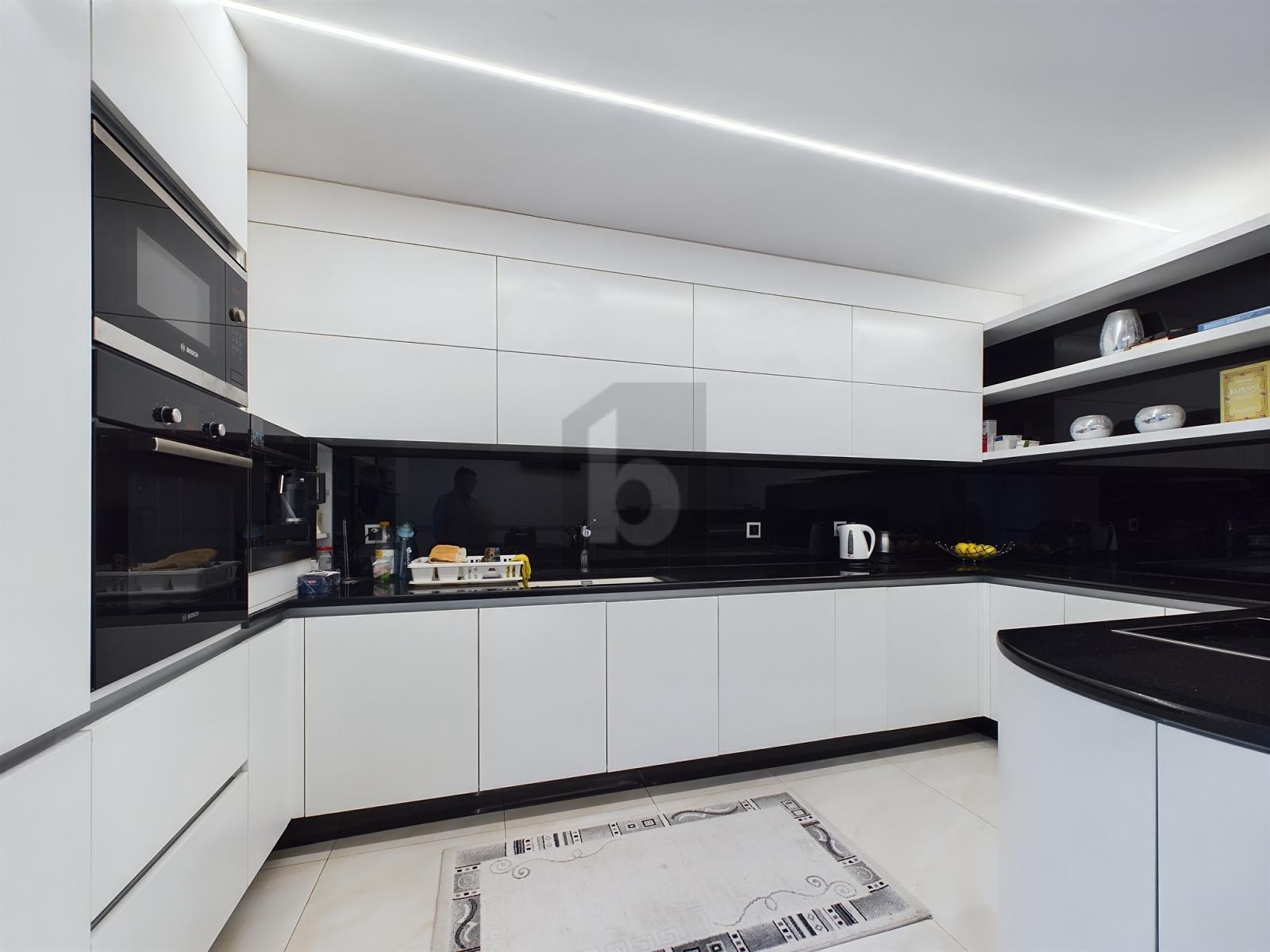 BEAUCOUP D'ESPACE DE VIE POUR UNE GRANDE FAMILLE - 2