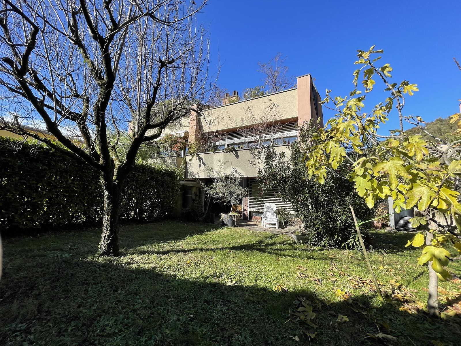 SPAZIOSA CON GIARDINO E TERRAZZE - 1