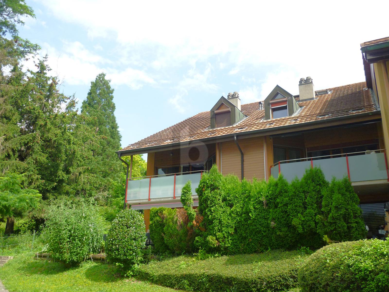 TRIPLEX SPACIEUX, CALME, PROCHE MONTAGNY - 0
