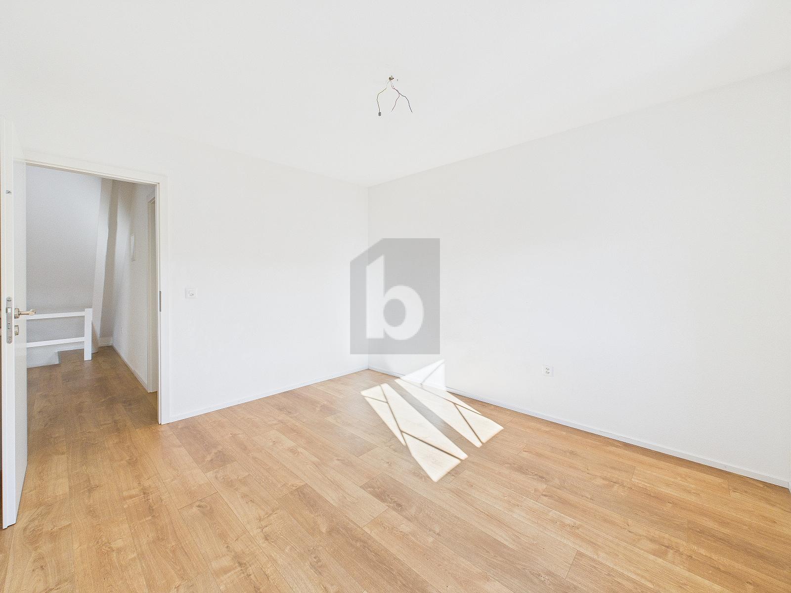 GROSSE UND HELLE ZIMMER - 4