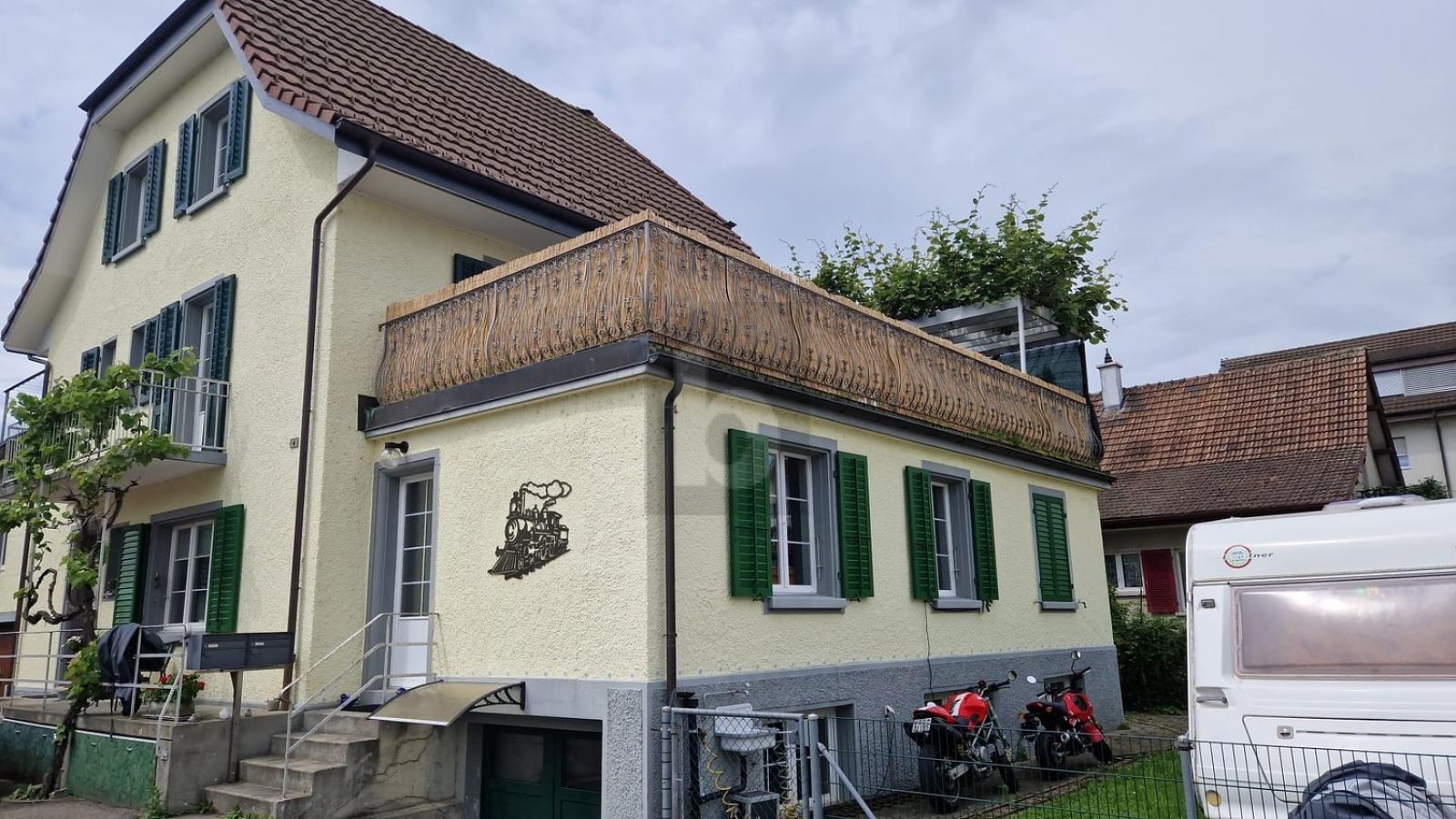 CHARMANT UND GROSSZÜGIG MIT KOMFORT - 0