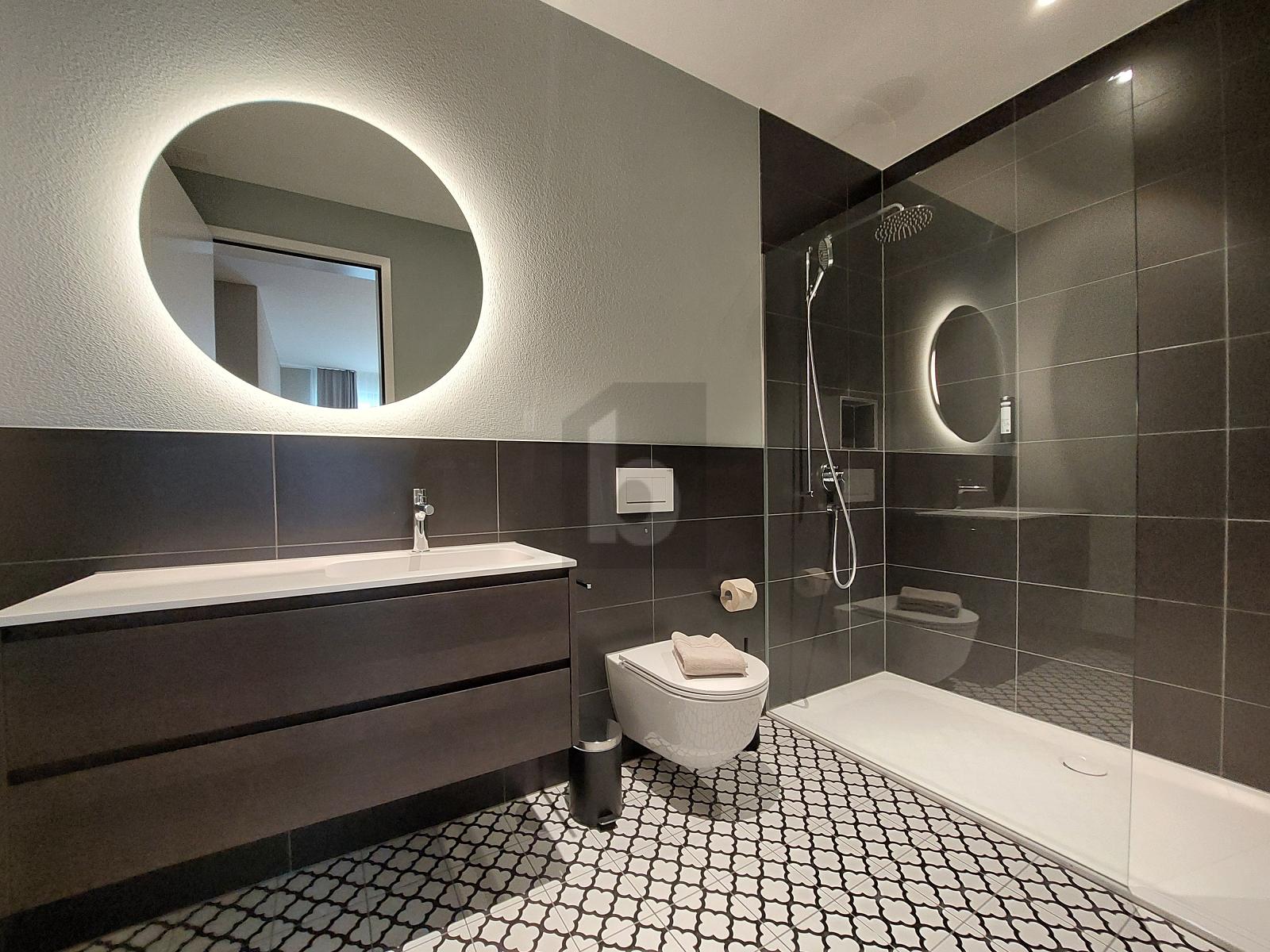 STILVOLL UND LUXURIÖS - RUHIG, MODERN, MÖBLIERT - 4