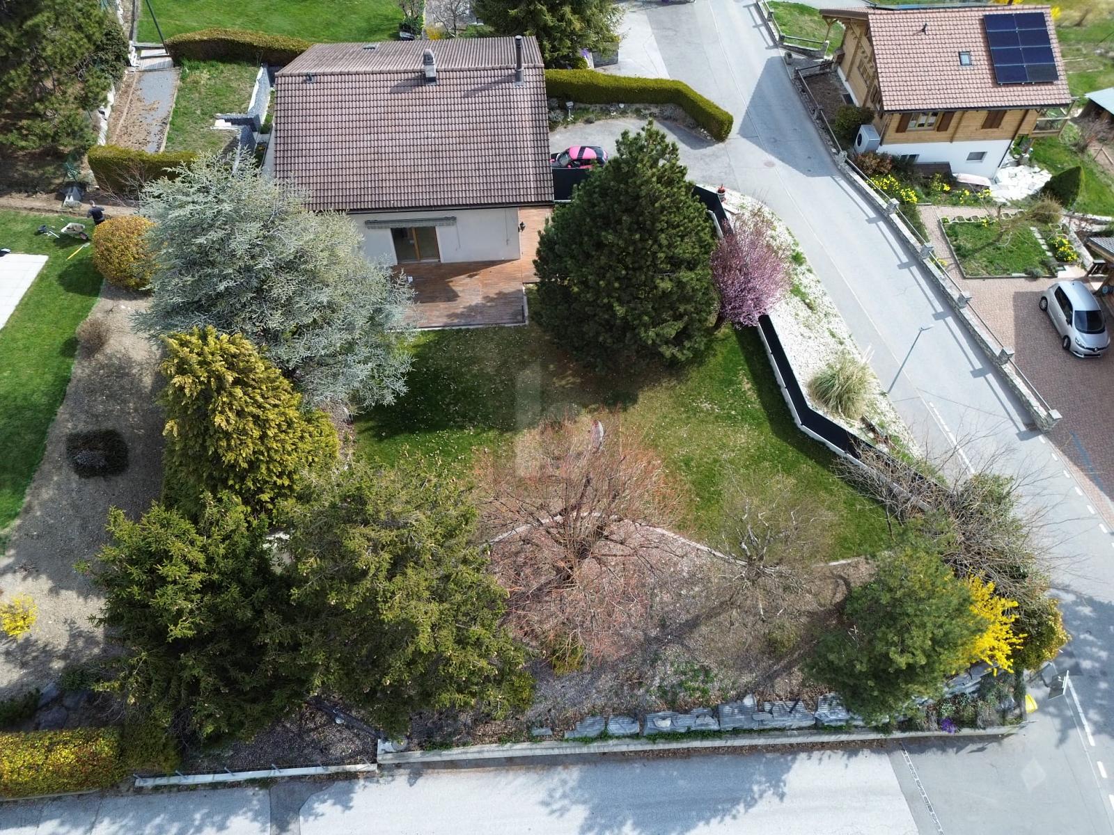 UNE RÉSIDENCE IDYLIQUE AVEC UN GRAND JARDIN - 1