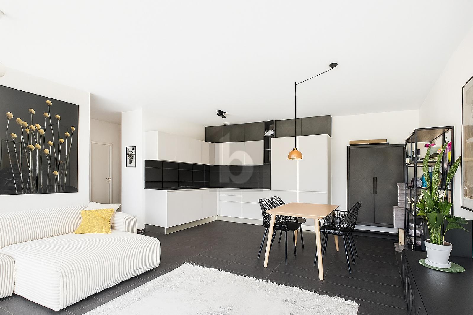 CONTEMPORAIN AVEC MAGNIFIQUE PANORAMA - 2