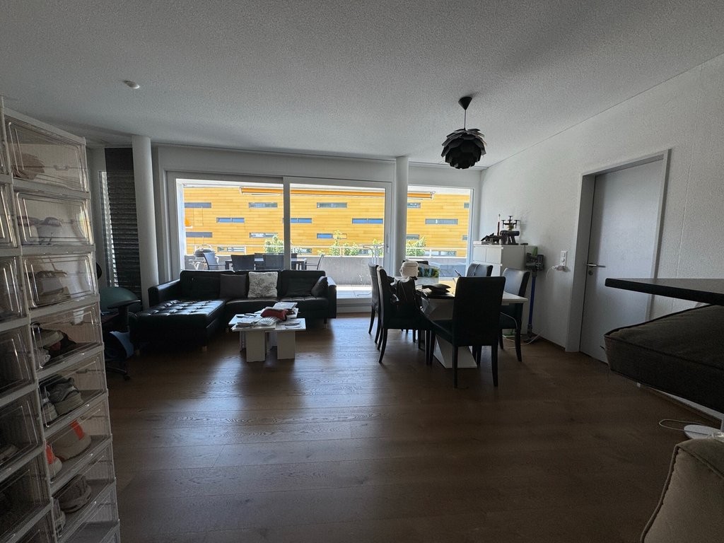 Ein glücklicher Wohnungsstart - 1