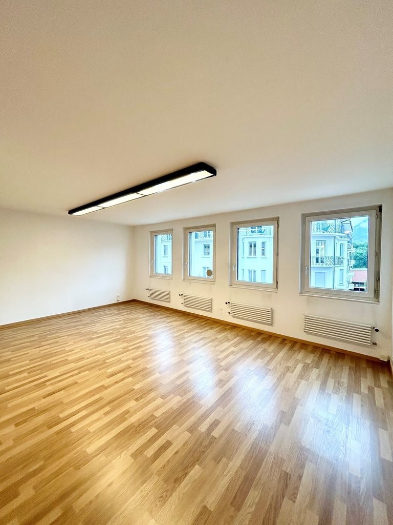 Bureau au centre ville de Sierre à louer de suite ou à convenir - 6
