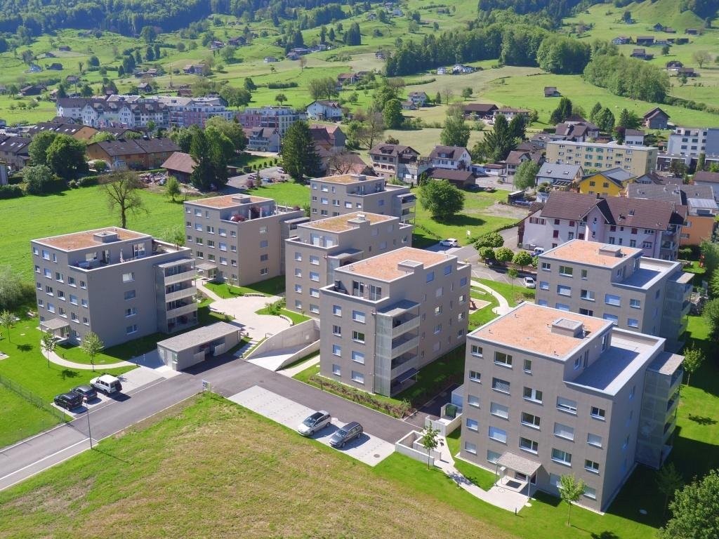 Modernes Wohnen mit Balkon - 0