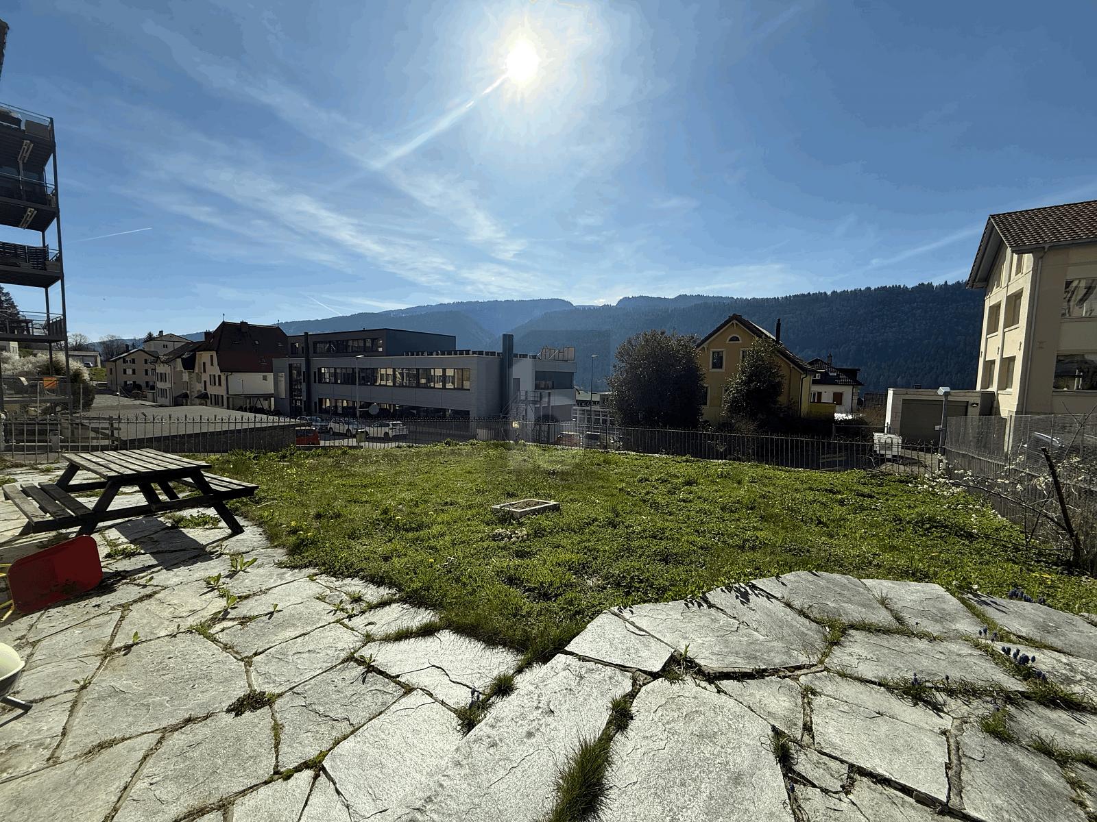 RÉNOVÉ AVEC JARDIN - 3