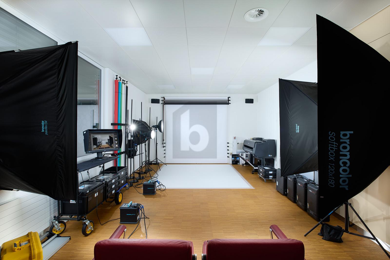 TOP AUSGESTATTET MIT STIL, TECHNIK UND STUDIO - 1