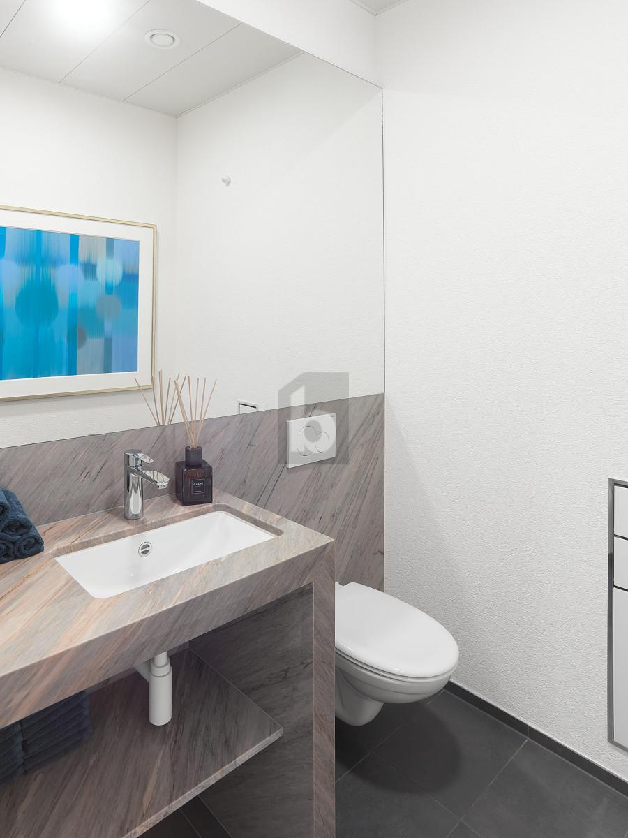 TOP AUSGESTATTET MIT STIL, TECHNIK UND STUDIO - 4