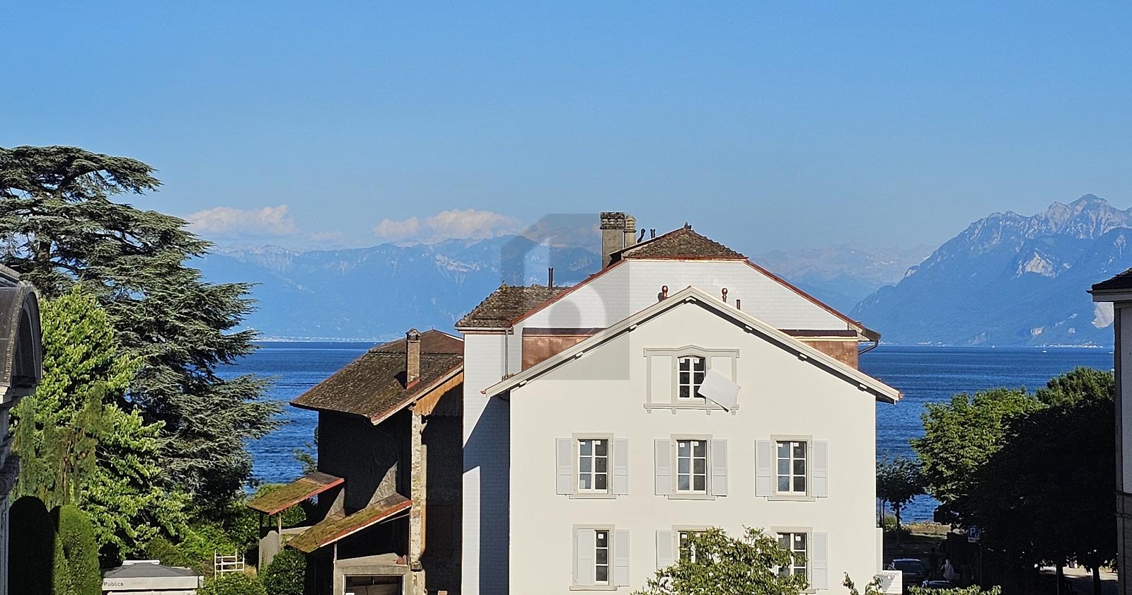 AVEC VUE SUR LE LAC, PRÈS DU CENTRE-VILLE - 0