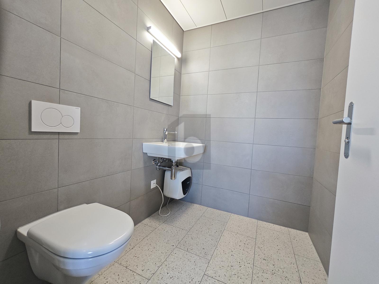 NEUBAU MIT DIVERSEN NUTZUNGSMÖGLICHKEITEN - 2