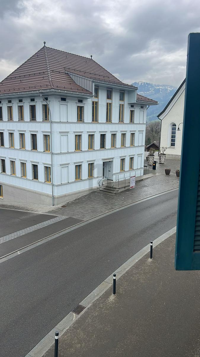 SCHÖN UND RUHIG - 0