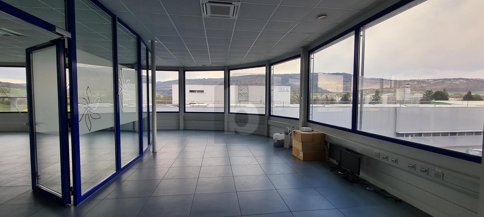 IDÉAL POUR BUREAU OU ACTIVITÉ COMMERCIALE - 2