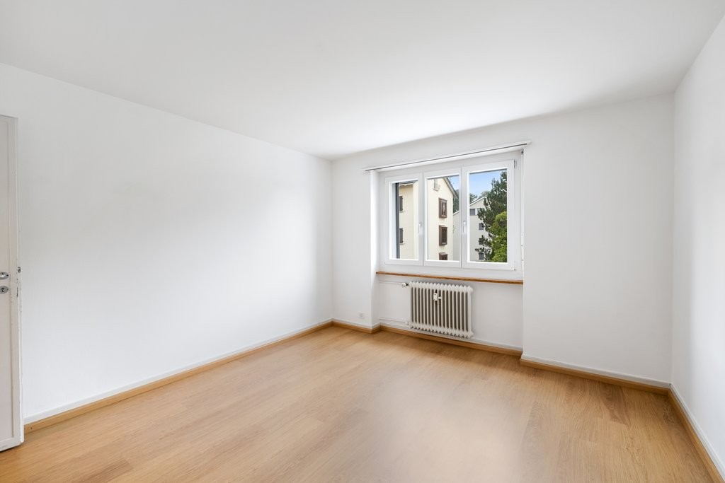 Zentral gelegene 4-Zimmerwohnung im Hochparterre - 3