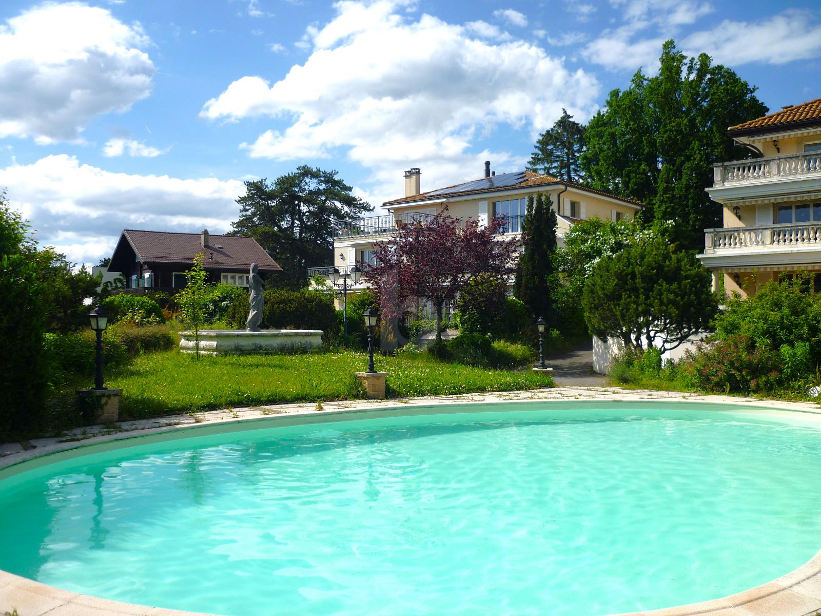 SPACIEUX AVEC JARDIN À 100 M DU LAC ! - 0