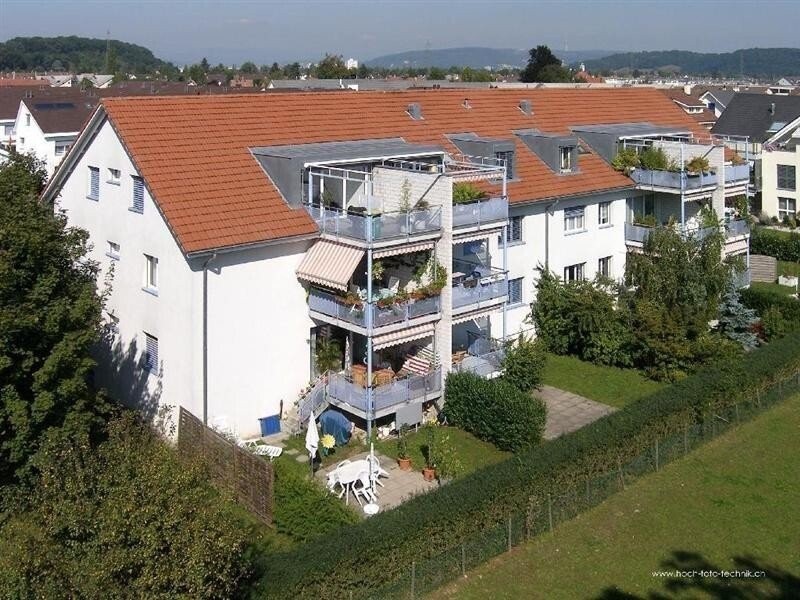 Lichtdurchflutete Wohnung sucht Bewohner - 0