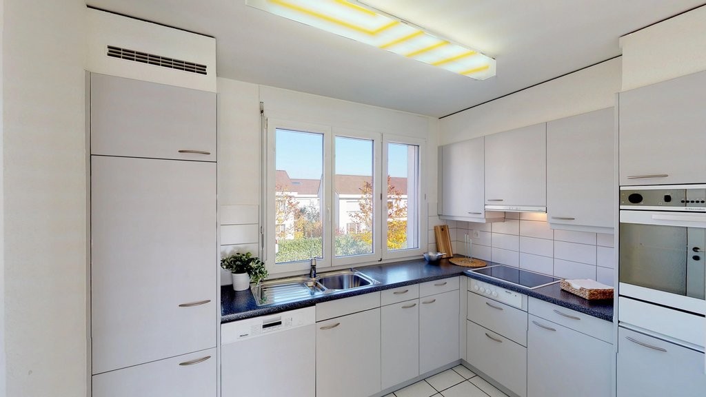 Lichtdurchflutete Wohnung sucht Bewohner - 3