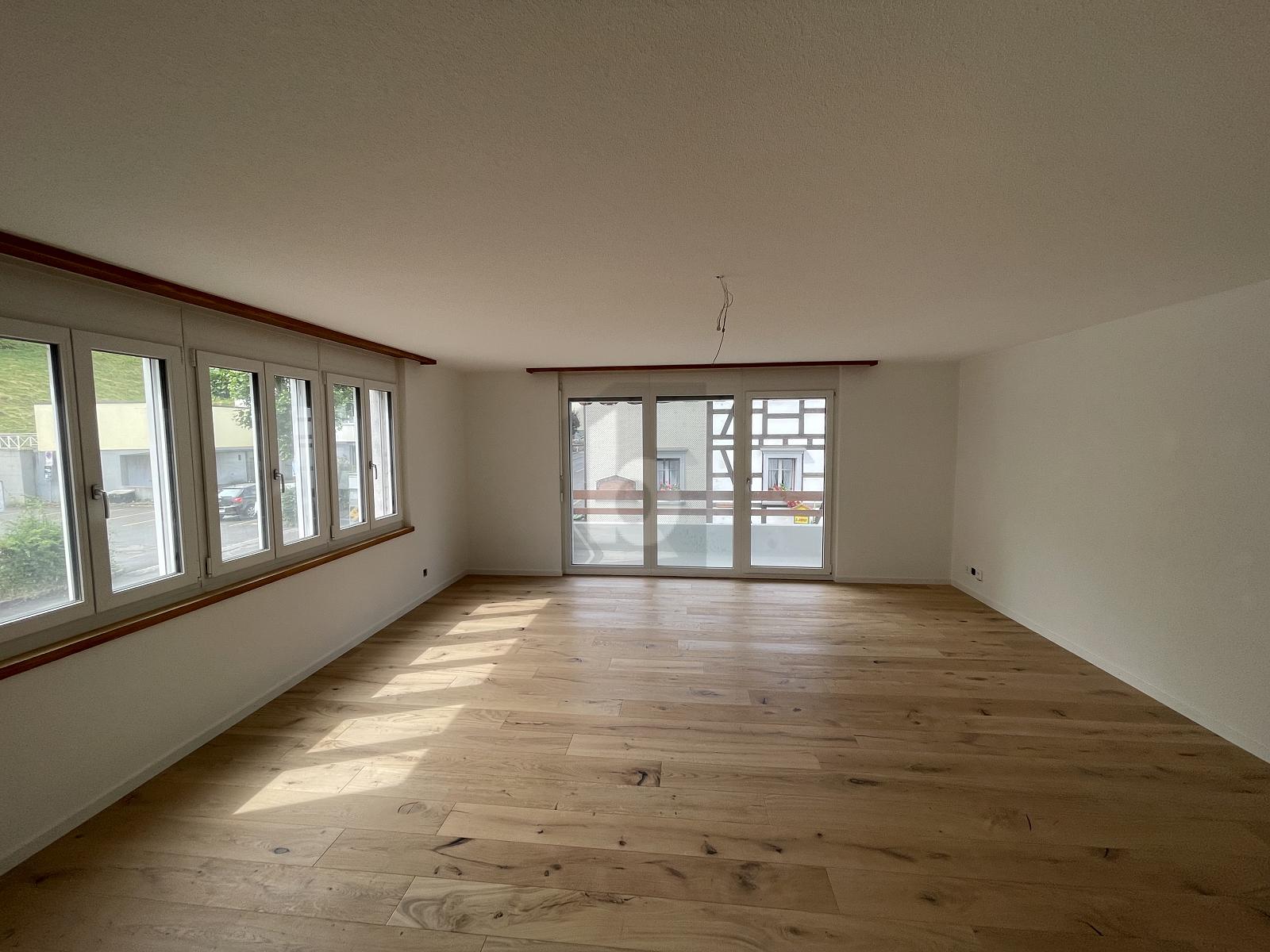 FRISCH RENOVIERT MIT GROSSER TERRASSE - 4