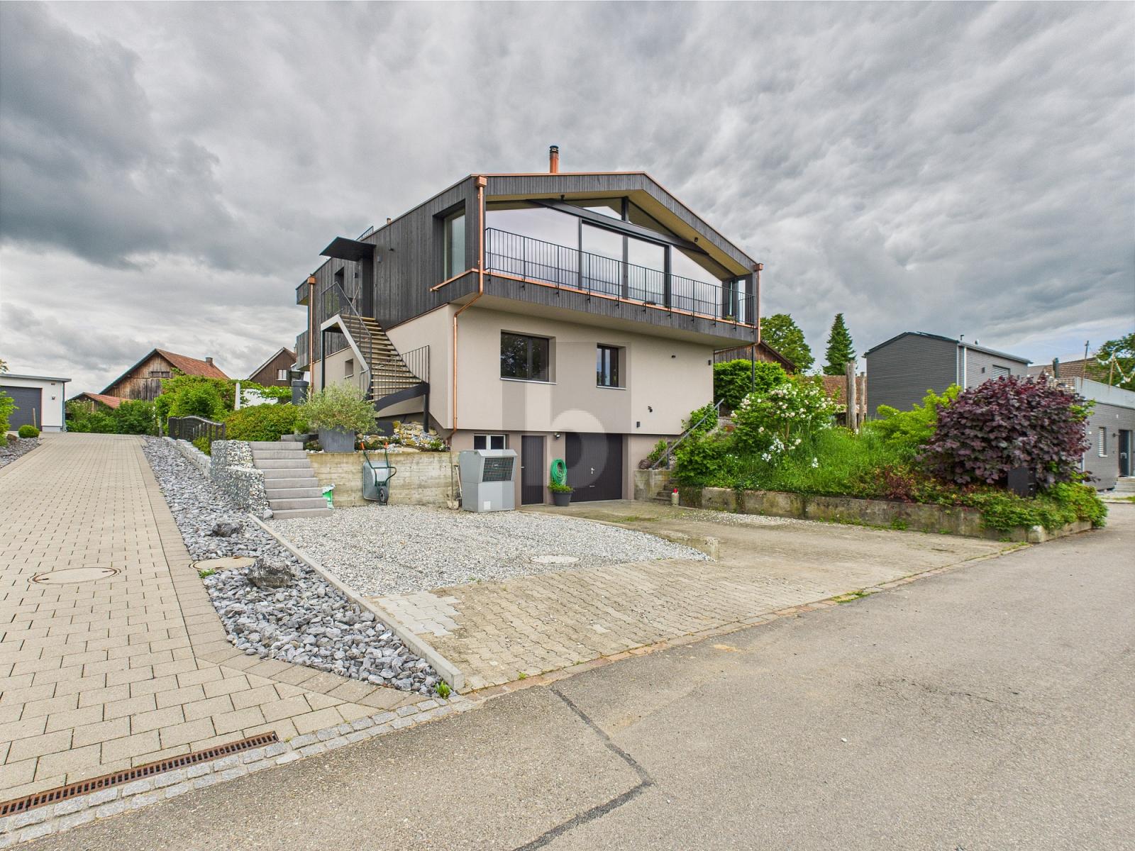 MODERNER TRAUM MIT GARTEN UND TERRASSE - 0