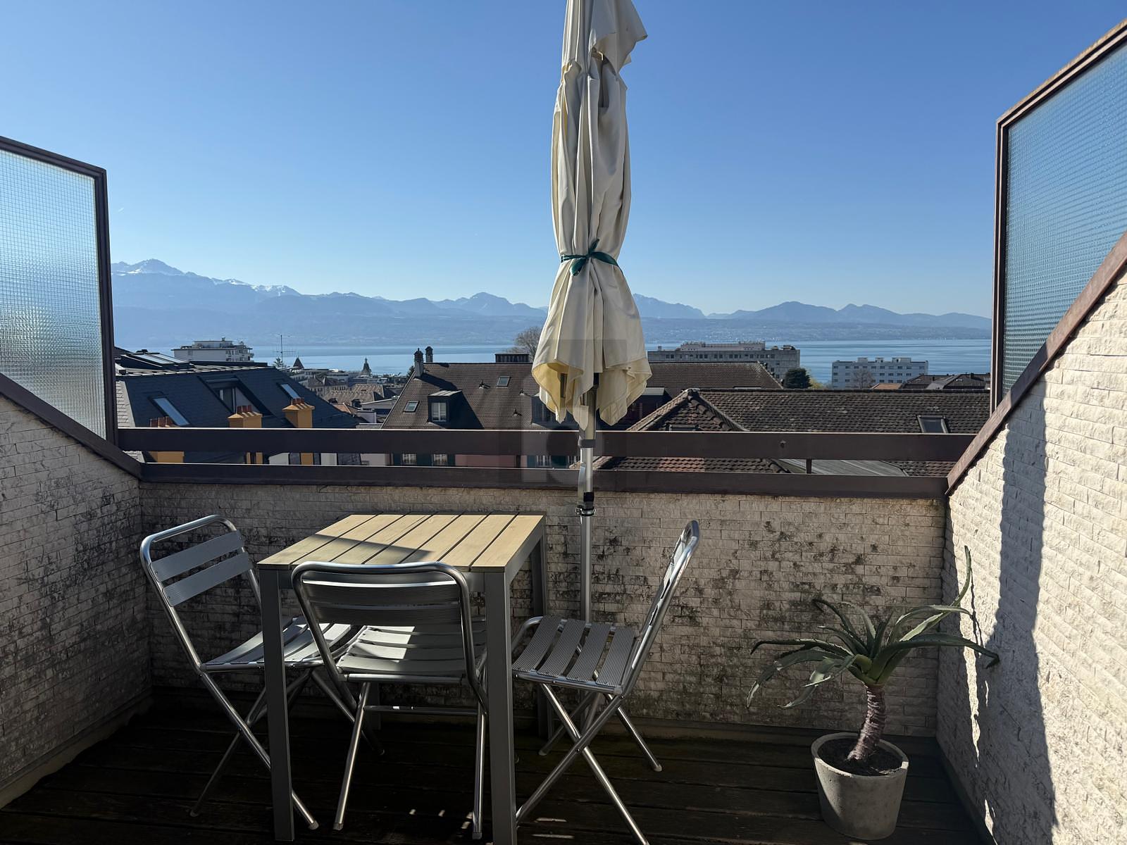 MAGNIFIQUE ATTIQUE MEUBLÉ, ENTRE LAC ET GARE  ! - 0
