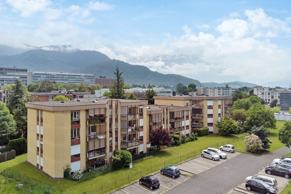Magnifique logement situé dans un quartier calme et verdoyant ! - 0
