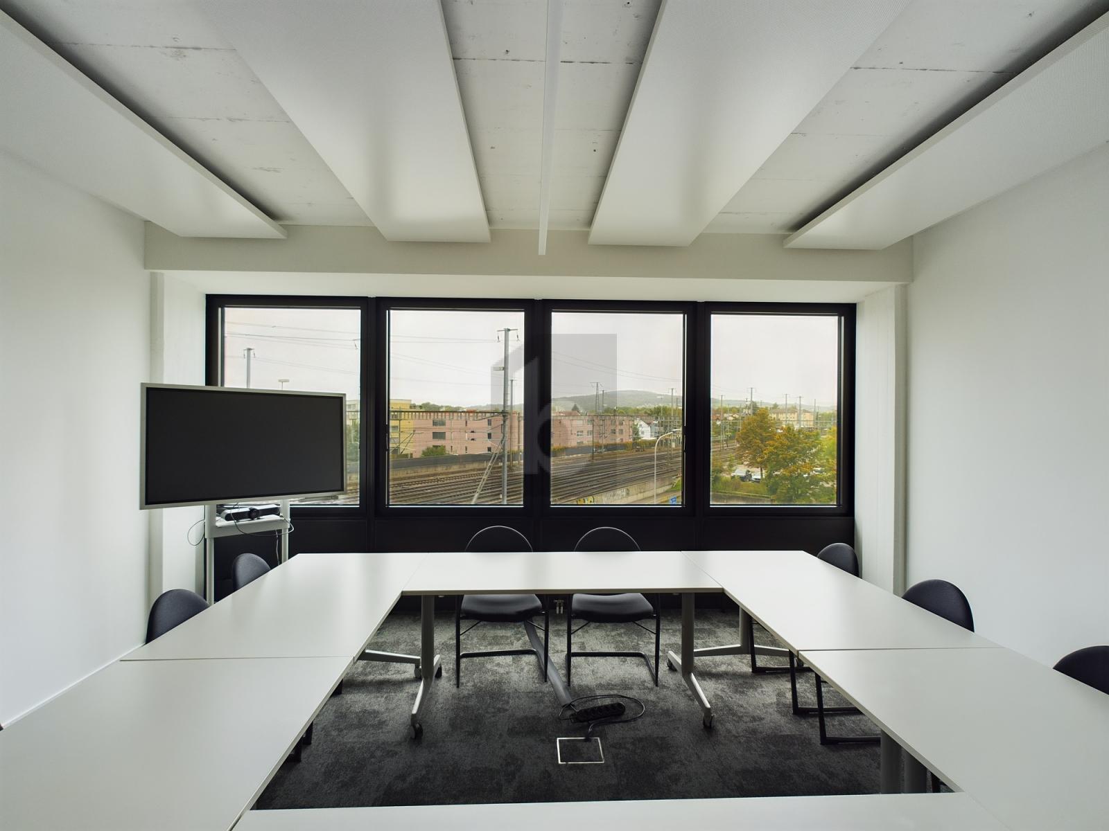 ARBEITEN MIT SCHÖNEM WEITBLICK - 2