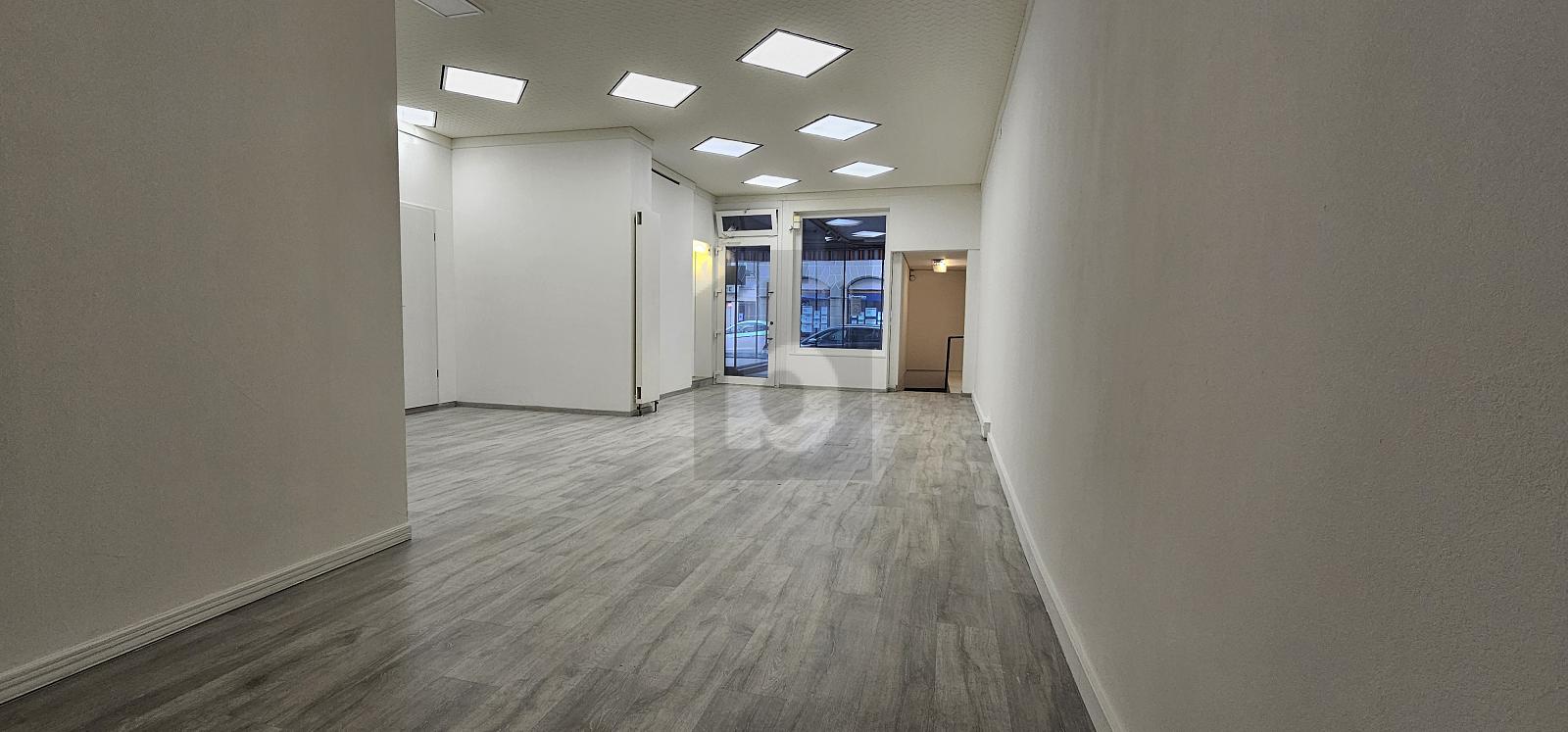 IDÉALEMENT SITUÉ EN PLEIN CENTRE DE PAYERNE - 1