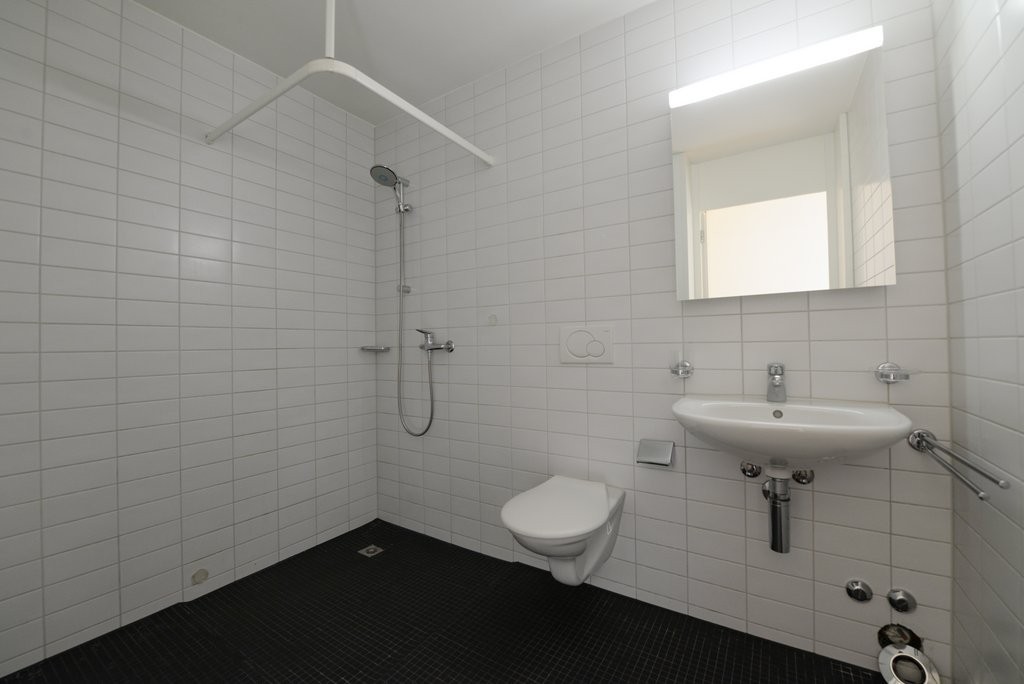 Top Stadtwohnung mit grossem Wohnzimmer und zwei weiteren Zimmern - 5