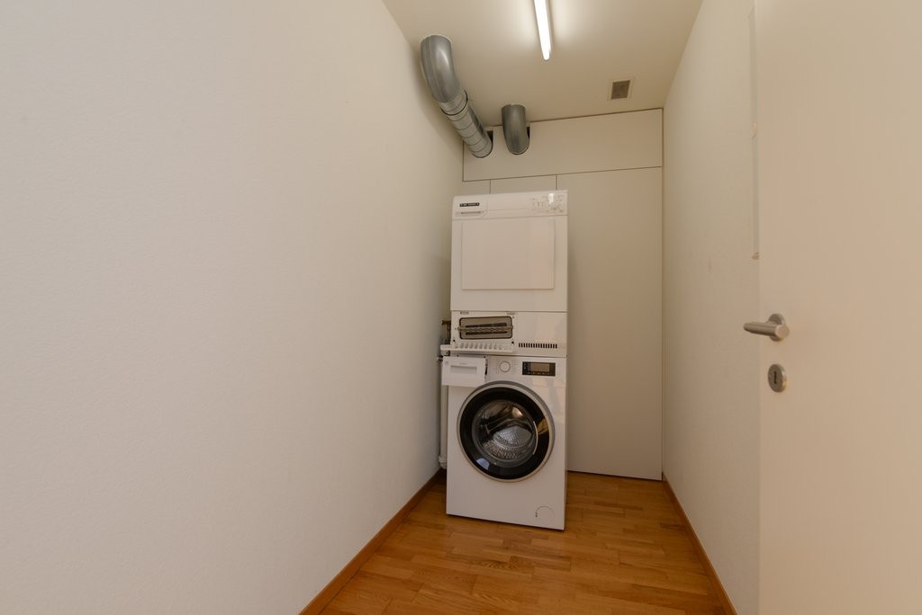 Top Stadtwohnung mit grossem Wohnzimmer und zwei weiteren Zimmern - 6