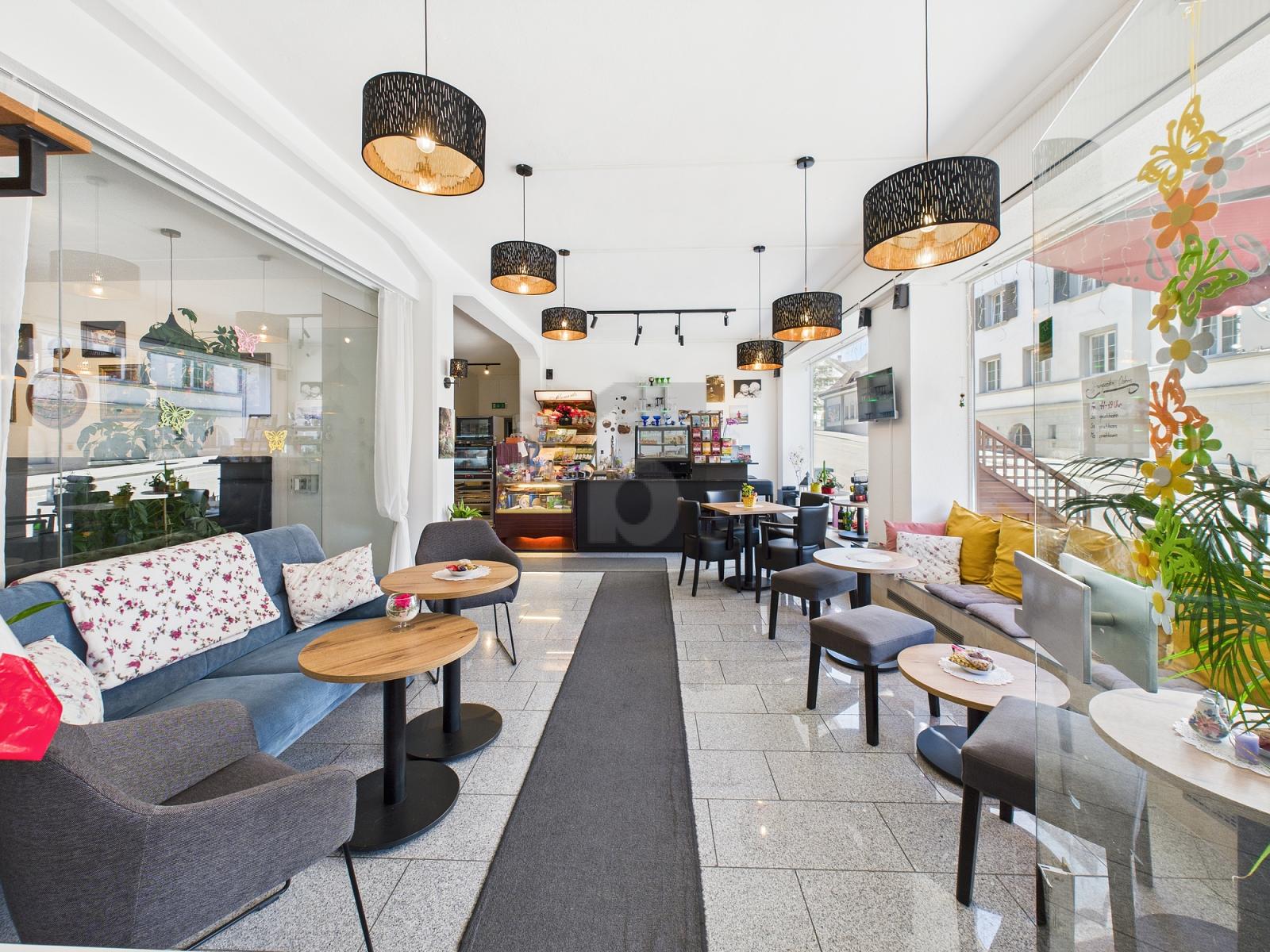 BISTRO MIT CHARME - 1