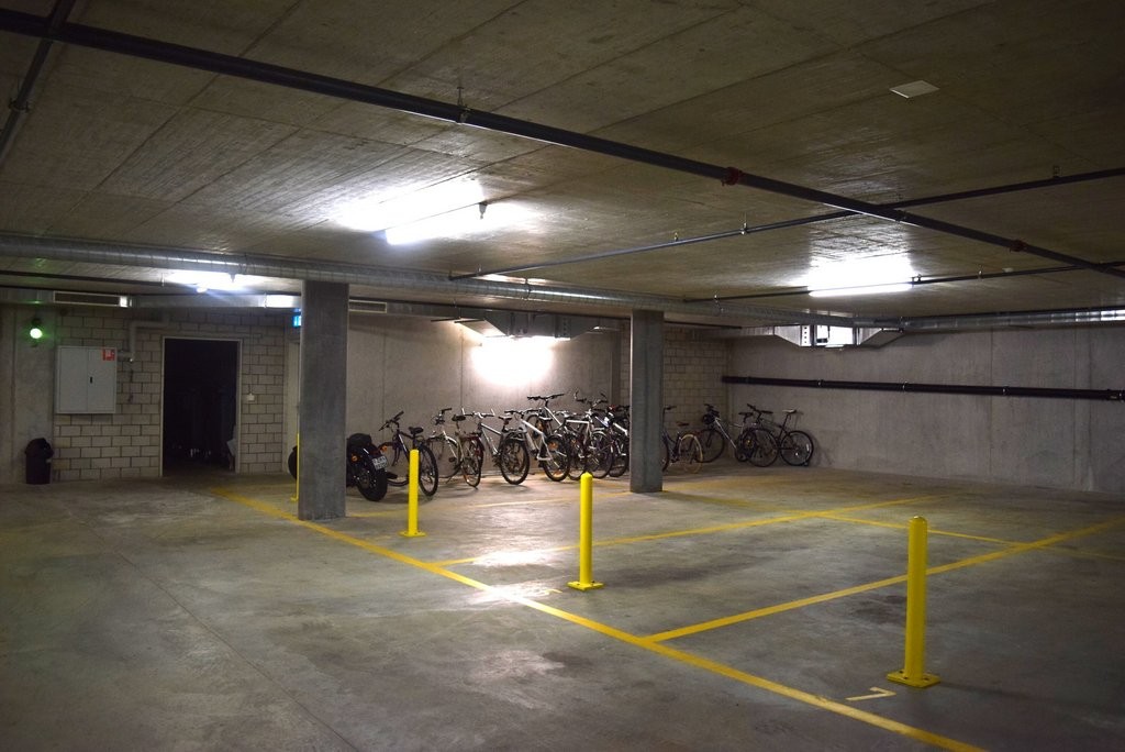 Doppel-/Einzeleinstellplätze im Zentrum von Oerlikon zu vermieten! - 2
