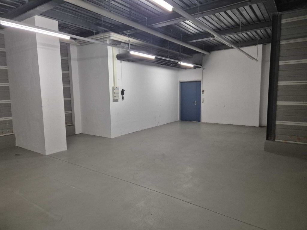 Grosser Lagerraum an der Badenerstrasse zu vermieten - 2