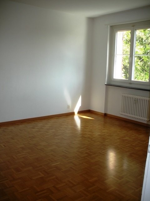 Ruhiges Wohnen mitten im Grünen - 1