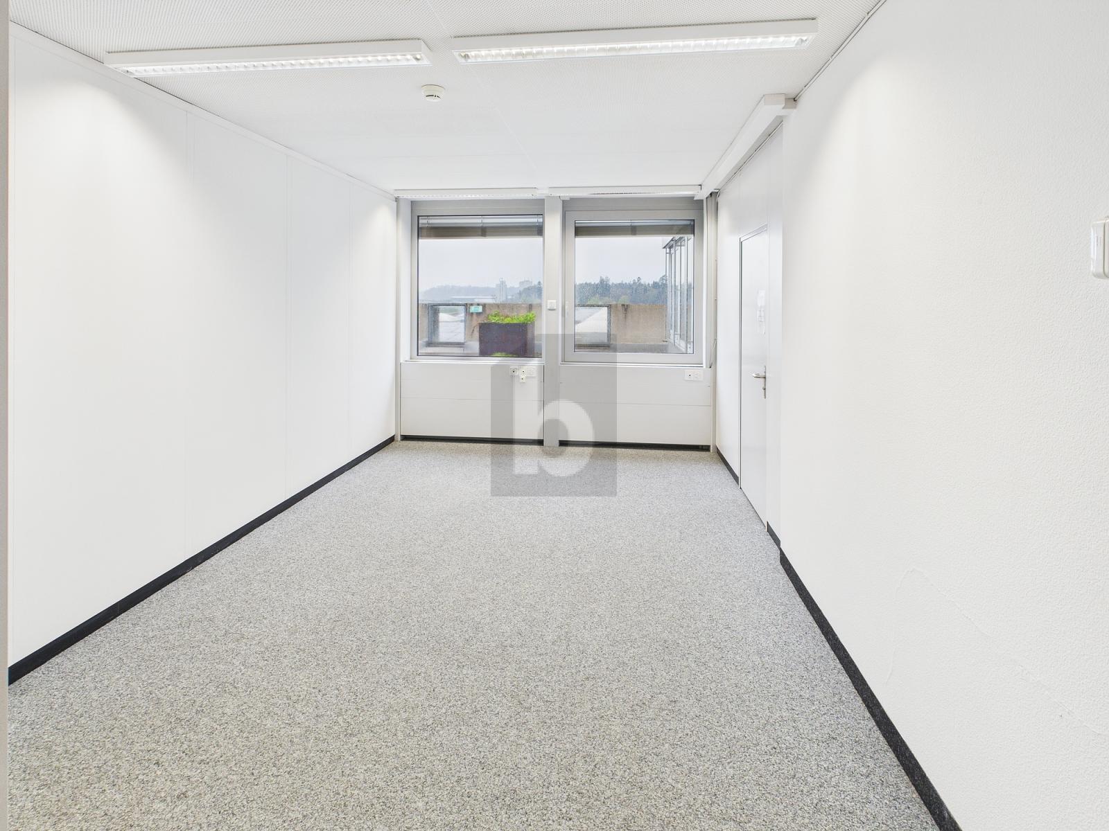 HELL MIT GUTER INFRASTRUKTUR (BÜRO 4.08) - 0