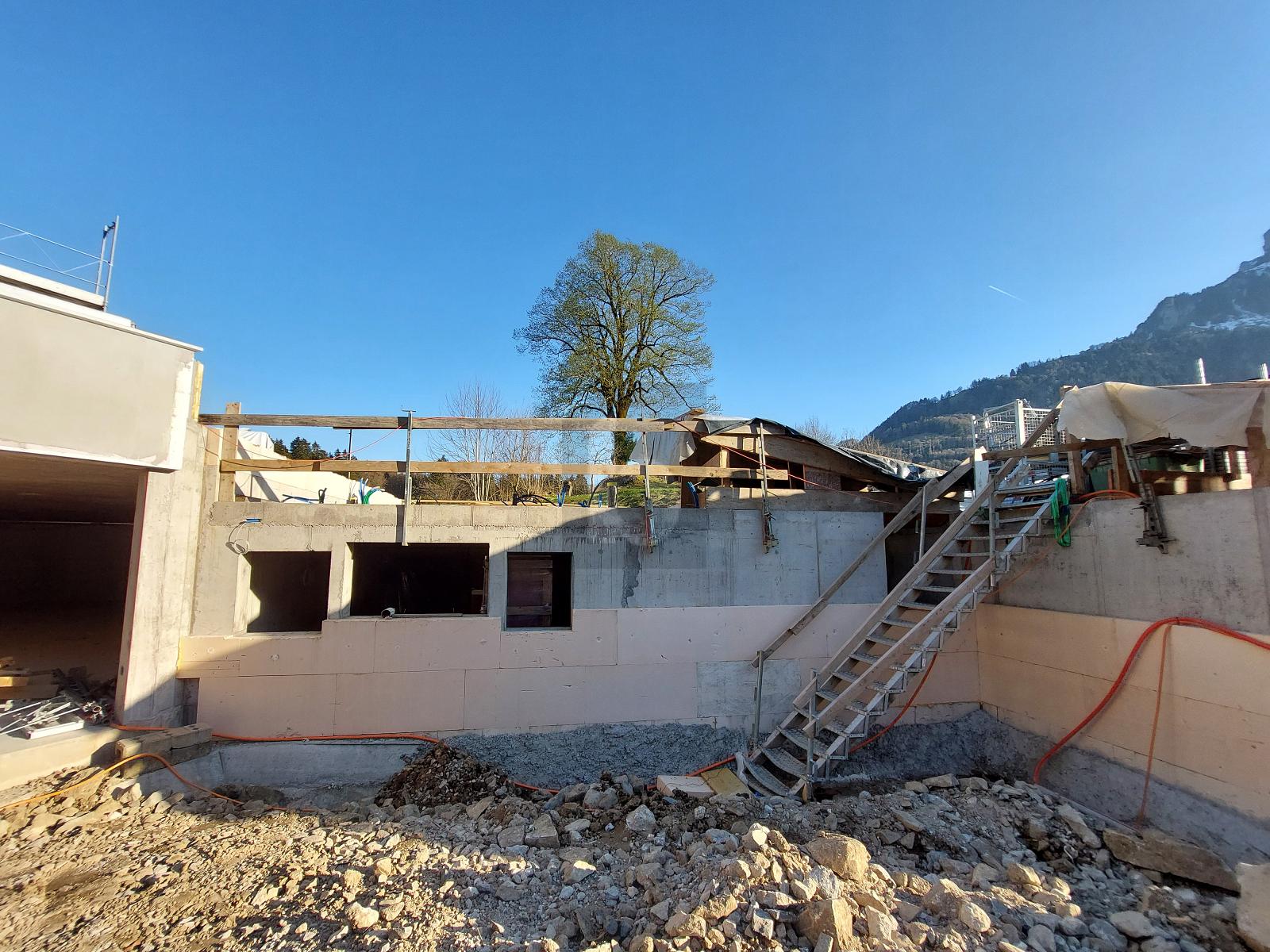 NEUBAU-DOPPELHAUS MIT BERGSICHT - 3