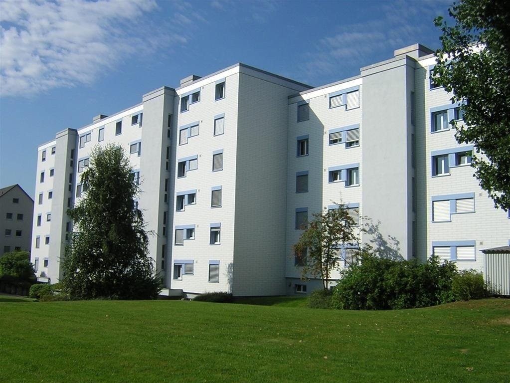 Parkplatz in Oberglatt zu vermieten - 0